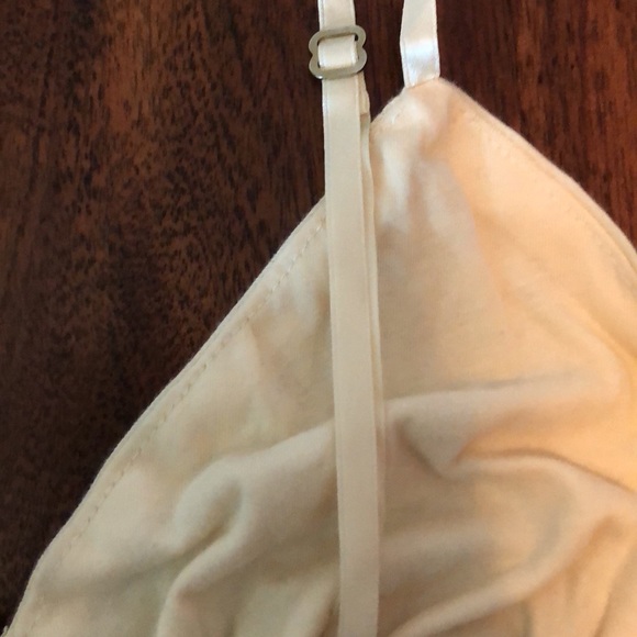 Undrest bralette in size 3 cream color - Picture 5 of 7